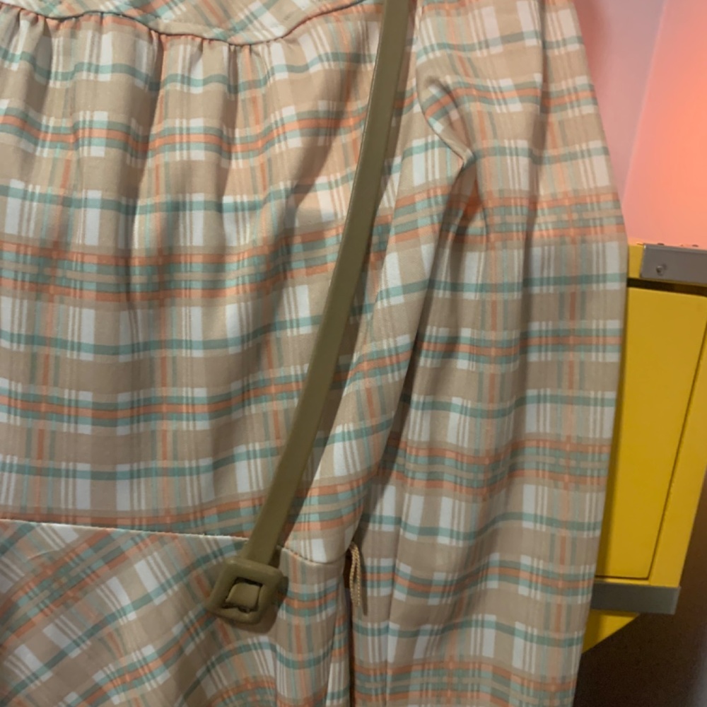 1950s long sleeve button up plaid dress - Picture 7 of 7